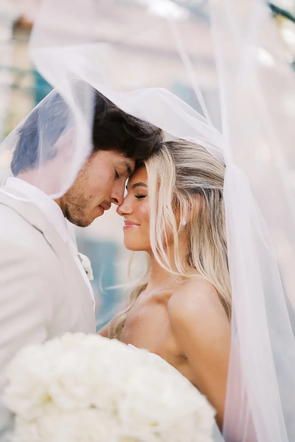 A 30A Fairytale: Real Bride Halle &amp; Issac’s Destination Garden Wedding. Mobile Image