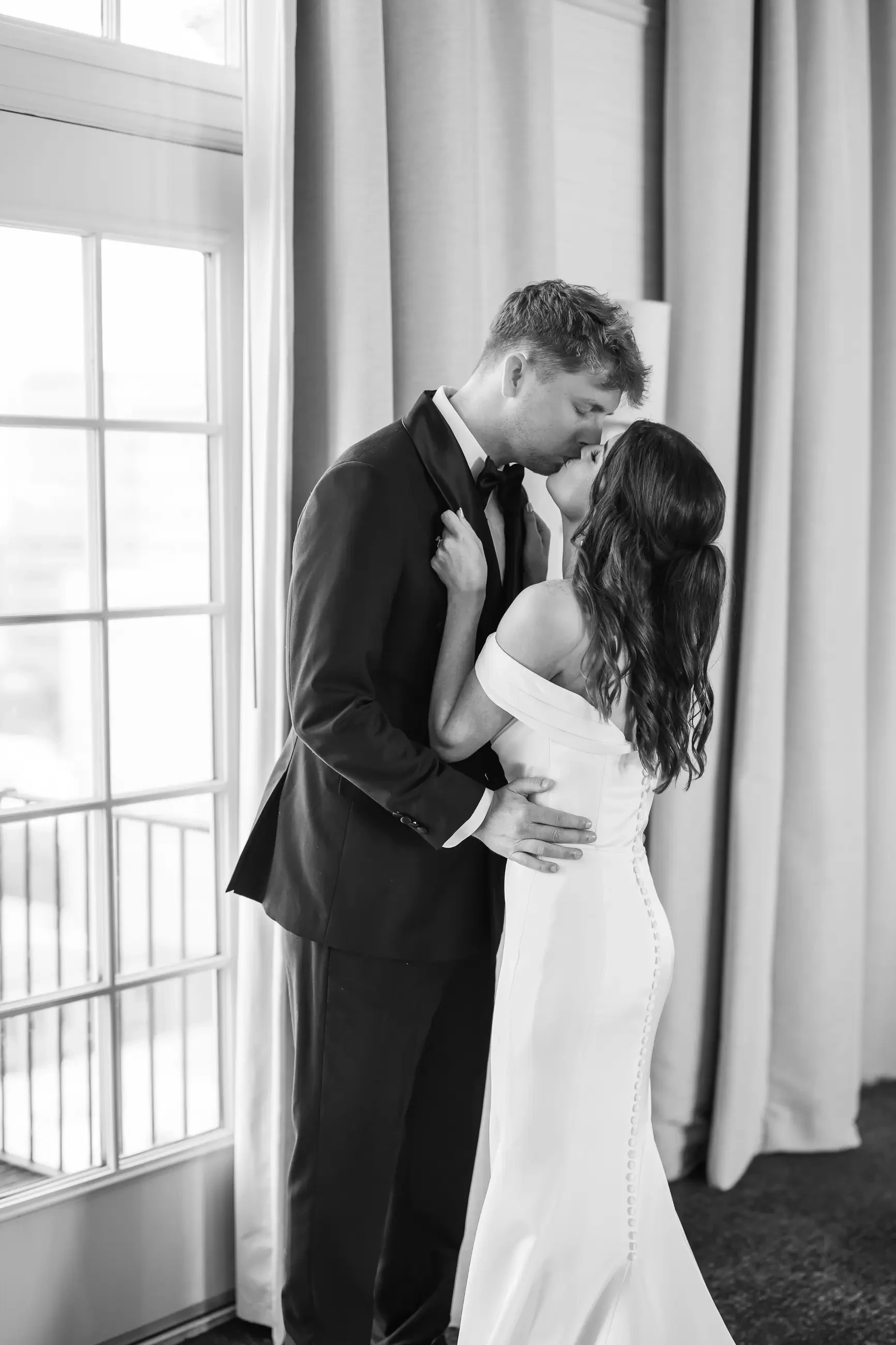 Alyssa + jeremy's Intimate WEDDING: A Minimalist Gown Image