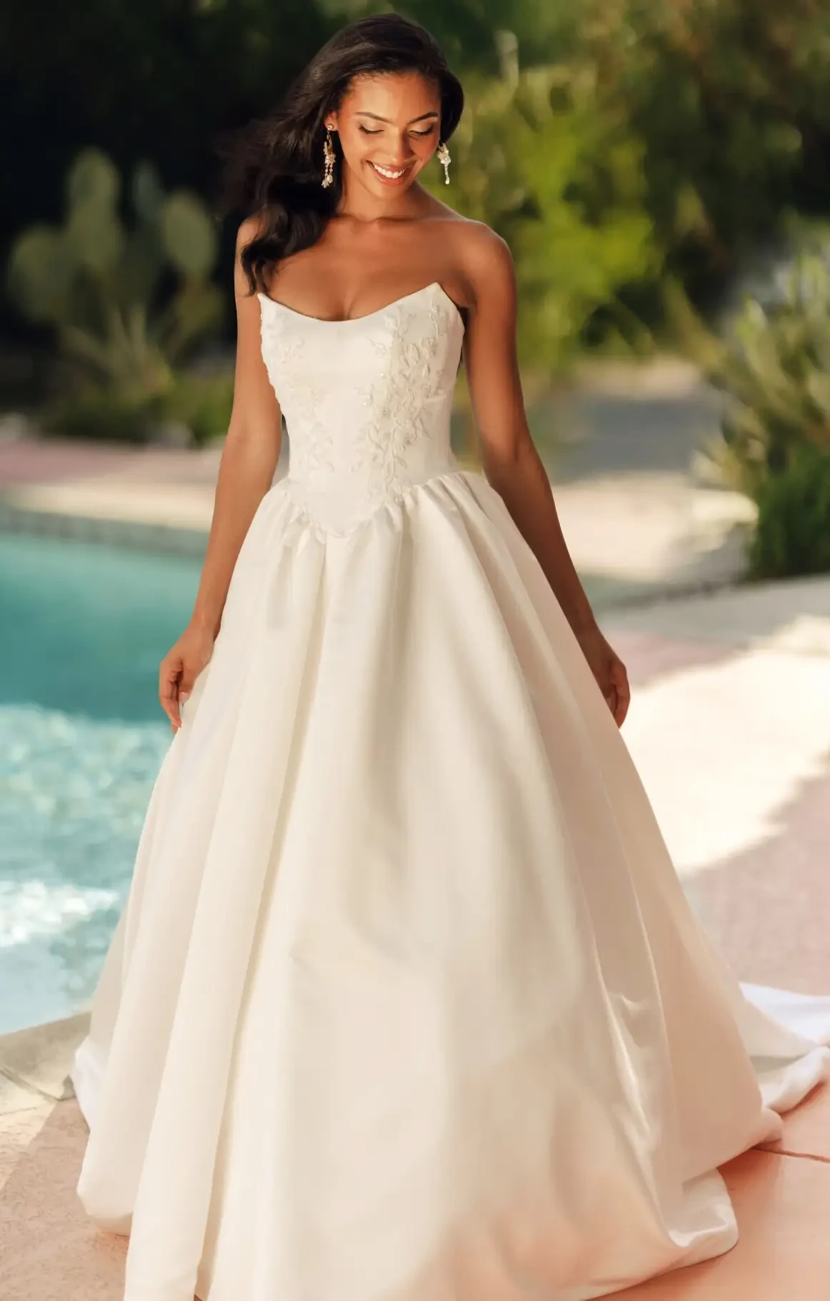 Stella York 8239, Sahara