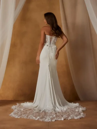 Madi Lane LYRIC #1 Iv thumbnail